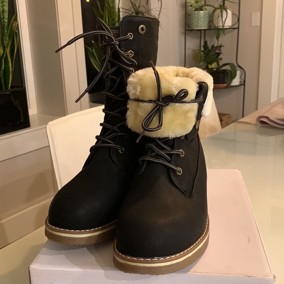 Dream Pairs lace-up boots - Picture 8 of 11